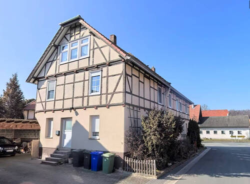 1367Bilder002.jpg - Mehrfamilienhaus, Wohnhaus zum Kaufen in Twistetal