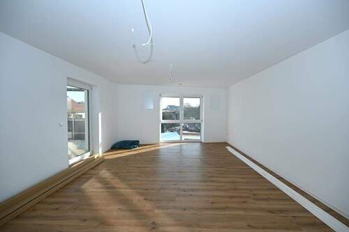 Schöner Wohnbereich - Etagenwohnung mit 89,80 m&sup2; in Seubersdorf zur Miete