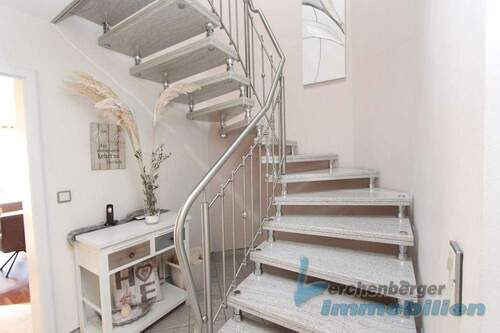 Offene Treppe zum OG - 