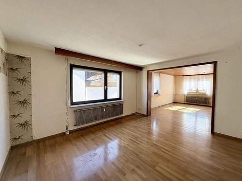 Wohnbereich Erdgeschoss - 1 Zimmer Mehrfamilienhaus, Wohnhaus in Hildrizhausen