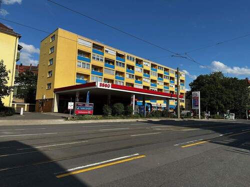 Hausansicht - 2 Zimmer Etagenwohnung zum Kaufen in Nürnberg