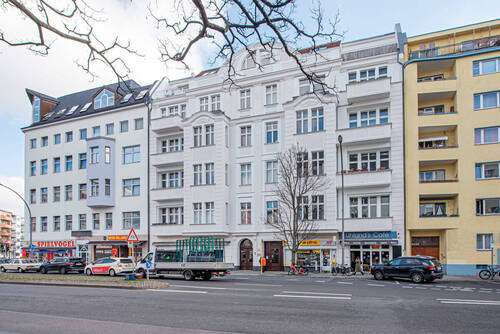 Fassade_ASE_2528 - An belebter Kreuzung: Gewerbeeinheit mit 2 Zimmern, 104 m², provisionsfrei - jetzt kaufen!