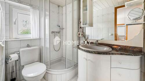 1. OG Badezimmer 1 - 