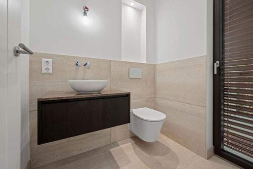 Gäste-WC Erdgeschoss - 