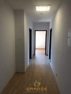 Flur - 3 Zimmer Etagenwohnung in Tegernheim