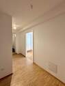 Eingang mit Garderobe - 