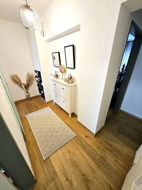 Flur - 3 Zimmer Etagenwohnung zum Kaufen in Fürth