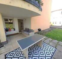 Schick modernisierte + superhelle 2-ZW im Zentrum Lörrach + Grossterrasse + TG-Stellplatz. Es gibt nebenan 2 weitere Wohnungen