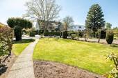 Garten Ansicht - 7 Zimmer Einfamilienhaus zum Kaufen in Lübeck
