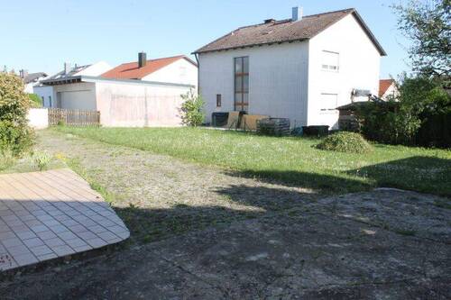 Gartenansicht - 5 Zimmer Mehrfamilienhaus, Wohnhaus zum Kaufen in Stammham