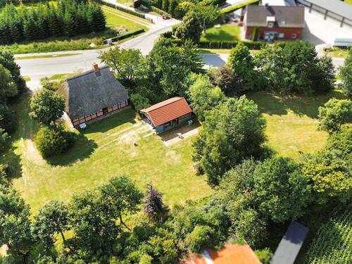 Drohnenaufnahme - 3 Zimmer Mehrfamilienhaus, Wohnhaus in Jevenstedt