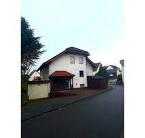 Provisionsfrei: Freistehendes Einfamilienhaus mit Einliegerwohnung und Garten - Lahnau Dorlar