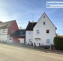 Vielseitig renoviertes Einfamilienhaus mit großem Nebengebäude und Garage. - Lauf Neunhof