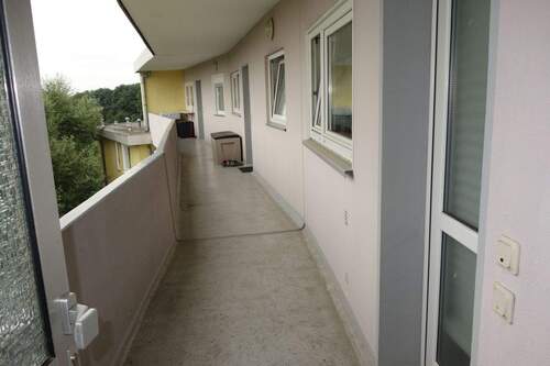 Treppenhaus ebenso - 