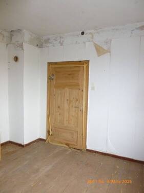 Raumhöhe 2.60 Meter - Ehemaliges Bauernhaus mit hohen Räumen, großem Grundstück, aus dem Jahre 1898