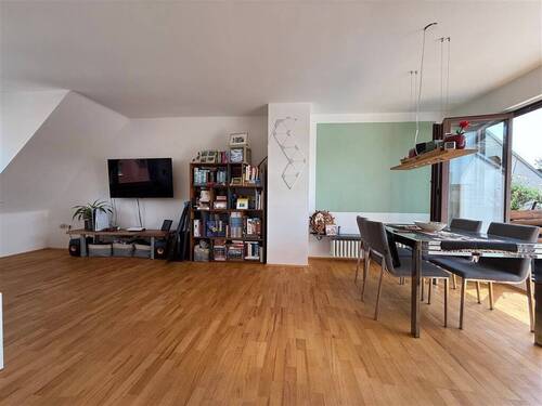 Wohnzimmer - Etagenwohnung mit 84,00 m² in Köln zum Kaufen