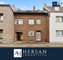 Einladendes Zweifamilienhaus in Alsdorf - Ruhige Lage mit Garten & Garage!