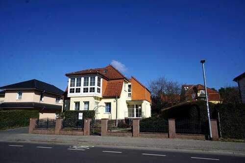 Haus vorne (15).jpg - 1 Zimmer Mehrfamilienhaus, Wohnhaus in Birkenwerder