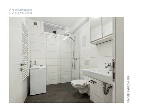 STAGED Badezimmer - 