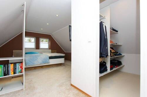 Schlafzimmer Kleiderschrank Haupthaus - 