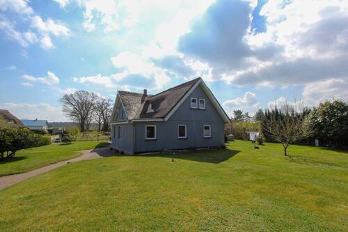 Garten mit Haus - 
