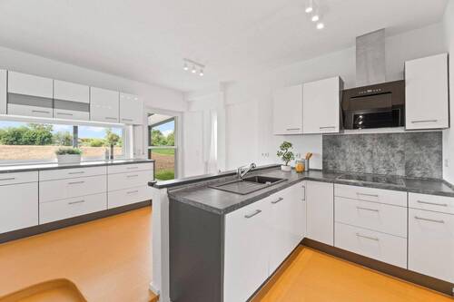 Küche - 6 Zimmer Reihenmittelhaus zum Kaufen in Pfaffenhoffen an der Roth