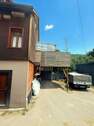 Balkon und Hof - 7 Zimmer Mehrfamilienhaus, Wohnhaus in Höfen an der Enz