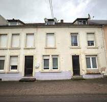 HANDWERKER AUFGEPASST! RENOVIERUNGSBEDÜRFTIGES MEHRFAMILIENHAUS IN METTLACH!