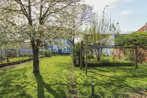 Ansicht zur Straße hin - Grundstück in Köln zum Kaufen