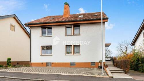 Außenansicht 1 - Mehrfamilienhaus mit 3 Wohneinheiten, Terrasse, Wintergarten und Garten in attraktiver Lage