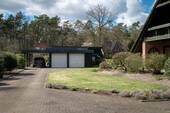 Zufahrt, Carport und Garagen - 6 Zimmer Einfamilienhaus zum Kaufen in Handeloh