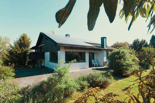 Objektansicht - 6 Zimmer Einfamilienhaus zum Kaufen in Eschbronn