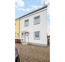 Einfamilienhaus mit durchdachter Raumaufteilung, Terrasse und Balkon in familienfreundlicher Lage - Kleinaitingen