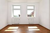 Wohnzimmer - 2-Raumwohnung mit Balkon und Vollbad