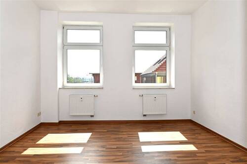 Wohnzimmer - 2-Raumwohnung mit Balkon und Vollbad