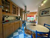 Integrierter Esstisch - 