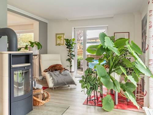 Wohnzimmer - Mehrfamilienhaus, Wohnhaus mit 130,00 m² in Kiel zum Kaufen