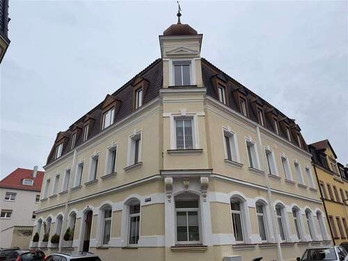 Hausansicht - 2 Zimmer Etagenwohnung zum Kaufen in Zirndorf