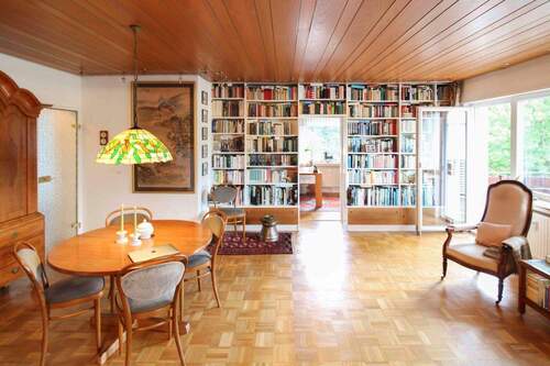 02_Wohnzimmer _ Essbereich - 4 Zimmer Etagenwohnung zum Kaufen in Dortmund