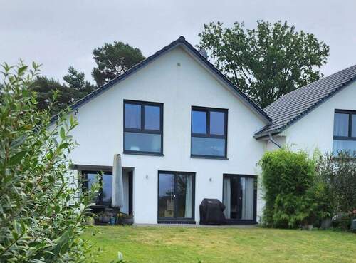 West-Ansicht - 5 Zimmer Doppelhaushälfte zum Kaufen in Seevetal - Ohlendorf