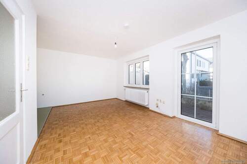 Wohnbereich - 5 Zimmer Reihenmittelhaus in München