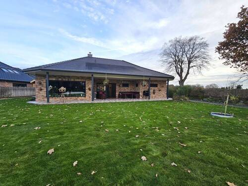 Hausansicht - 4 Zimmer Bungalow in Hamburg