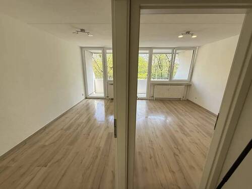 Bild 2 - 3 Zimmer Etagenwohnung zur Miete in MZ