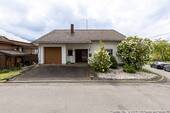 Blick von vorne - Einfamilienhaus mit 187,00 m&sup2; in Uersfeld zum Kaufen