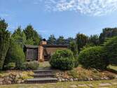 Sitzecke hinter dem Haus - 
