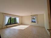 Wohnzimmer mit Gartenblick - 