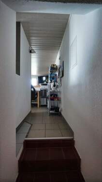 Flur / Treppe Wohnbereich zum Schlafbereich - 