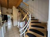 Hauseingang mit Treppe - 
