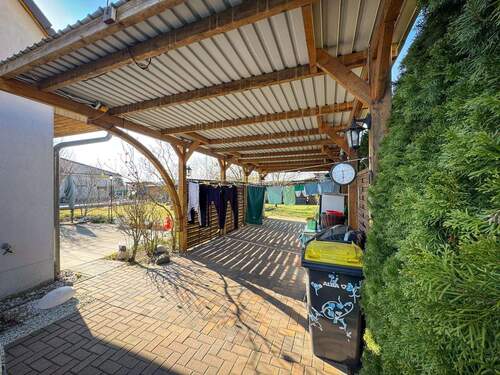 Carport - Einfamilienhaus mit 109,00 m&sup2; in Berlin zum Kaufen