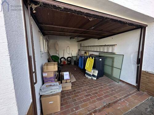 Garage - 